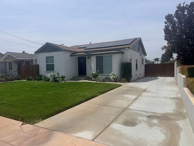 Foto del edificio - 3 bedroom home in a great neighborhood in Riverside