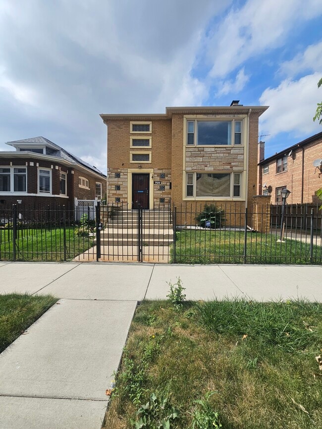 Building Photo - 7920 S Winchester Ave