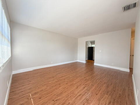 Building Photo - 821 3rd St