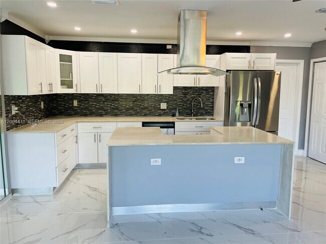 Foto del edificio - 1335 NE 204th Terrace