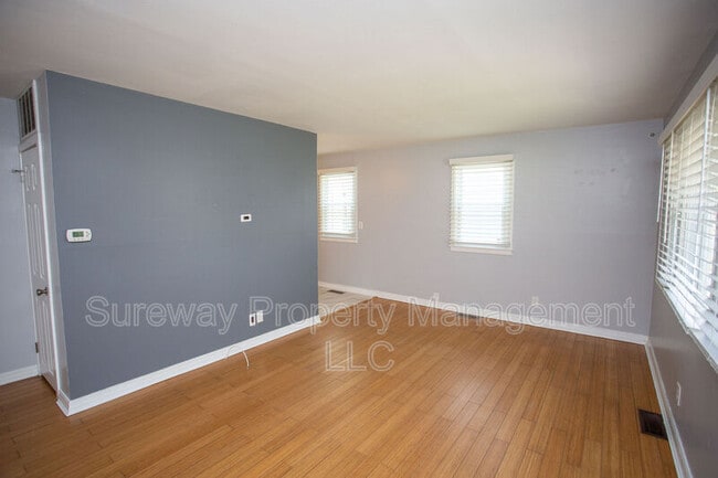 Building Photo - 440 9th Ave