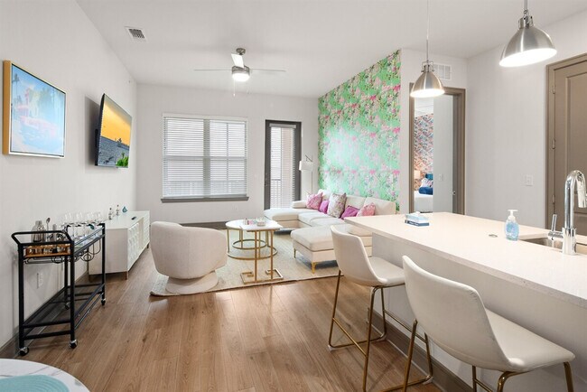 Building Photo - 8890 Founders Square Dr