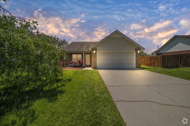 Building Photo - 3131 Harrington Ct