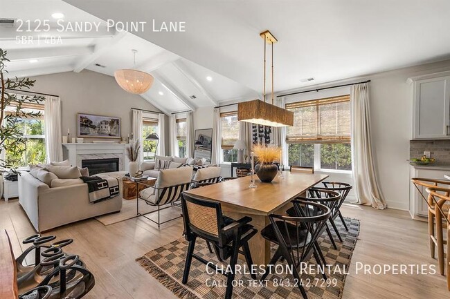 Foto del edificio - 2125 Sandy Point Ln