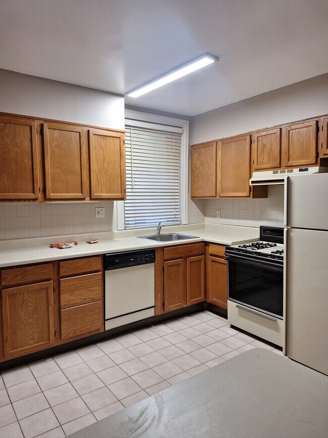 13 pies de encimera - 4 Knox Ave