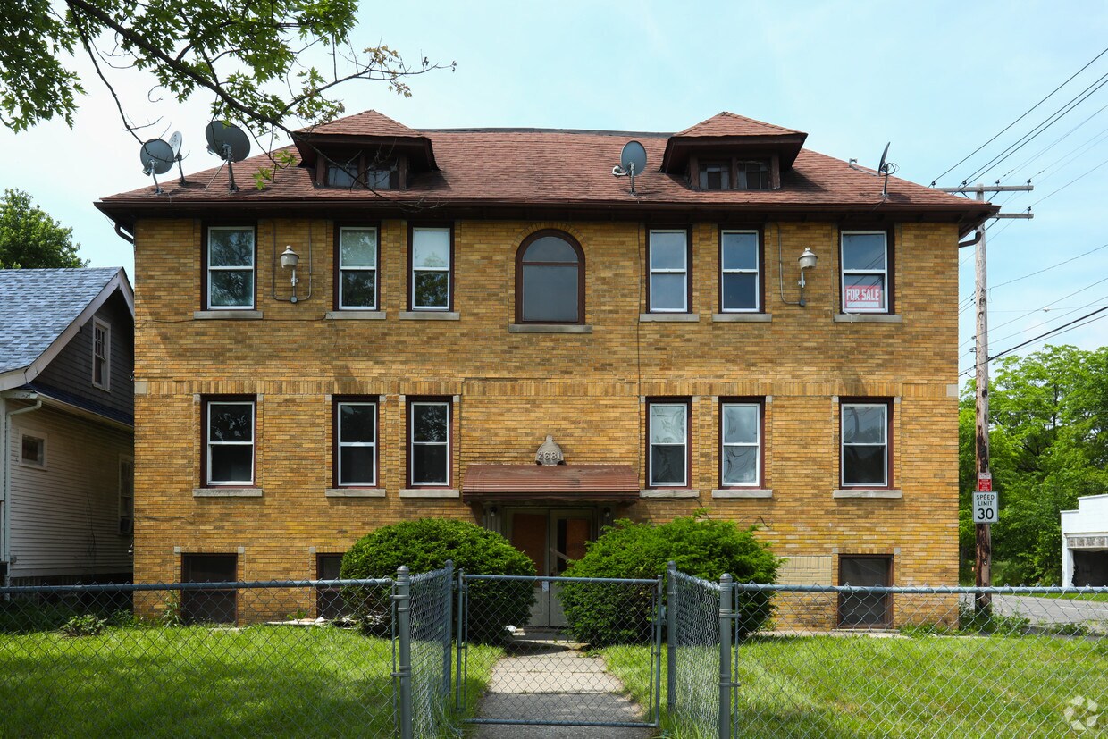 Foto principal - Lakewood Apartments