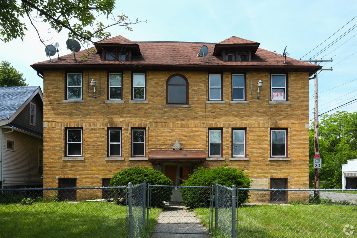 Primary Photo - Lakewood Apartments