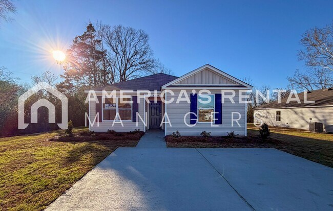 Building Photo - Available NOW!!!