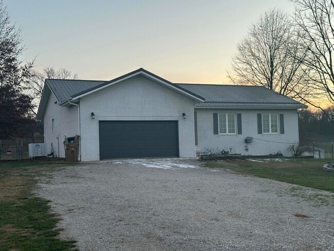 Foto del edificio - 8890 W Farm Rd 104