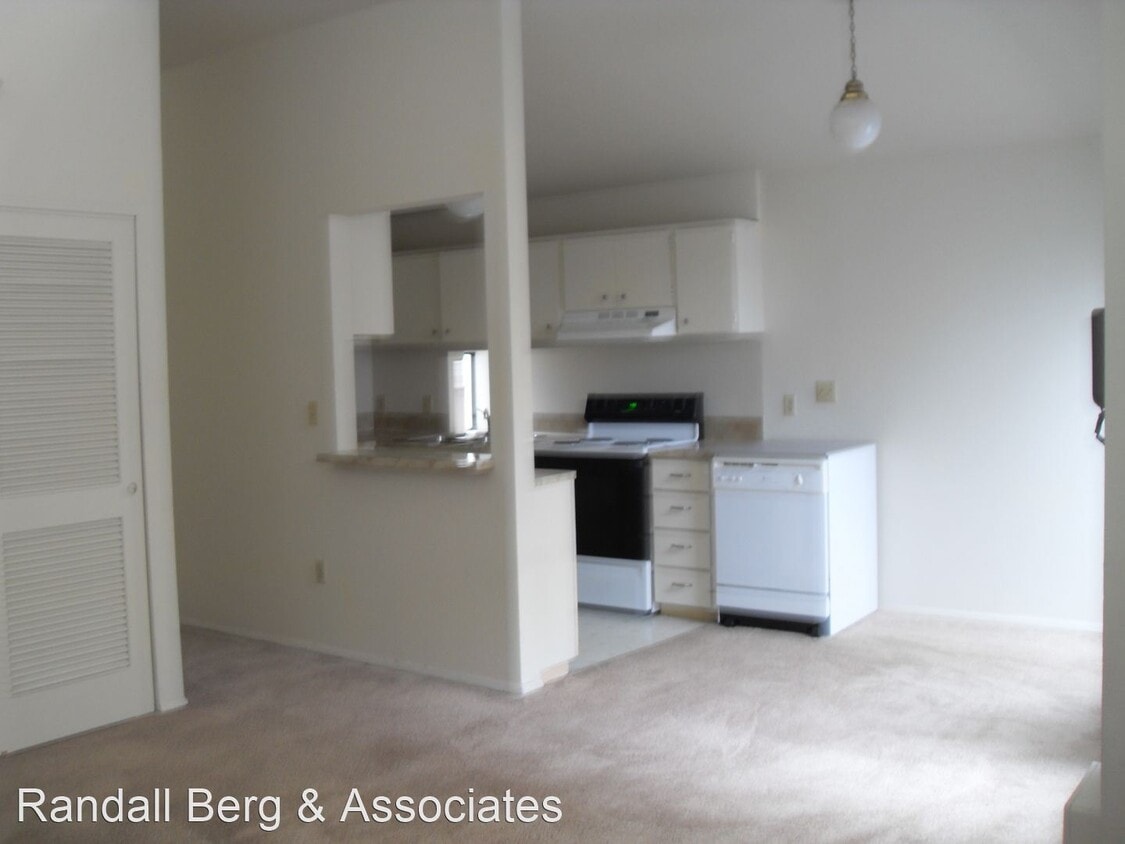 Building Photo - 2 br, 1 bath Apartment - 1139 17th Avenue