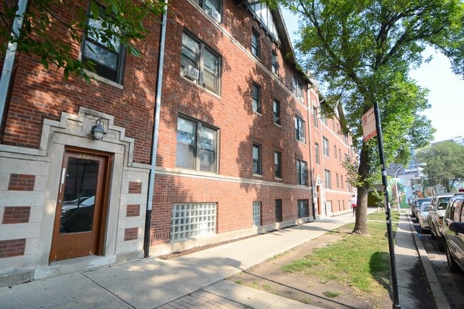 Building Photo - 2706 N Spaulding Ave