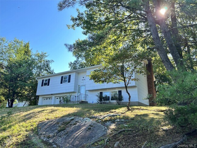 Building Photo - 14 S Delaware Dr
