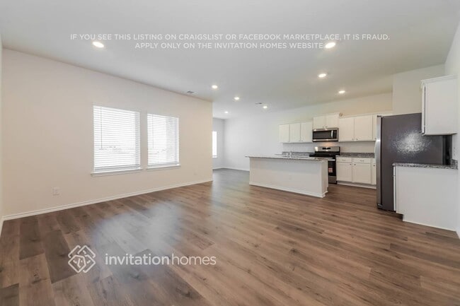 Building Photo - 3928 River Rock Ave