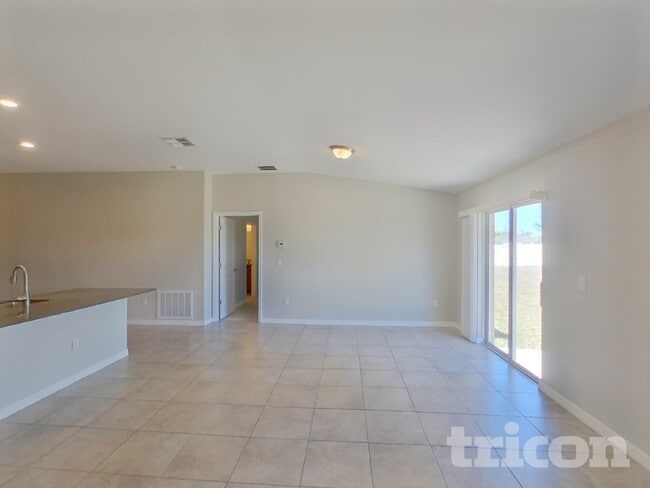 Building Photo - 1616 Broad Winged Hawk Dr