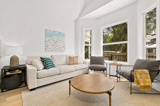 Building Photo - 90 De Haven St