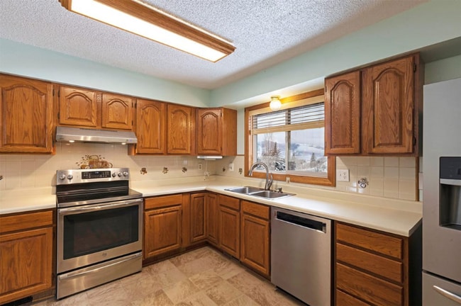 Building Photo - 9336 Miller Creek Rd