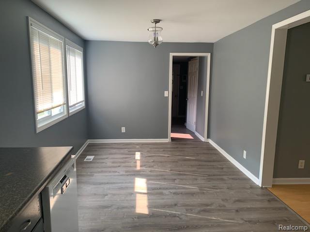 Foto del edificio - 1410 Airway Dr