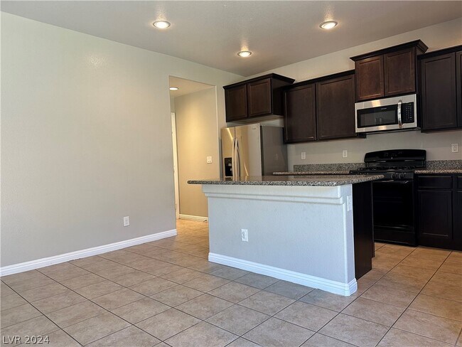 Building Photo - 8111 Mosaic Sunrise Ln