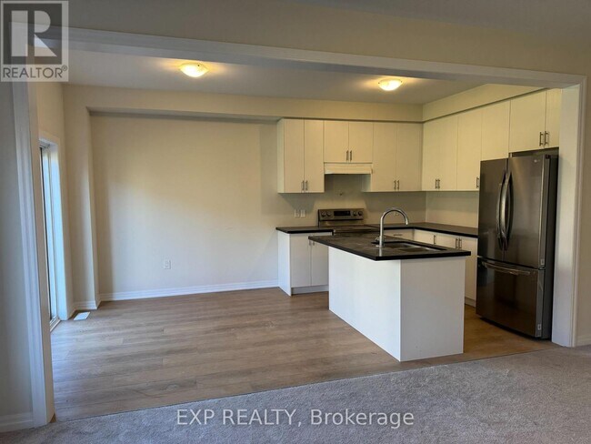 Photo du bâtiment - 174 Flood Ave