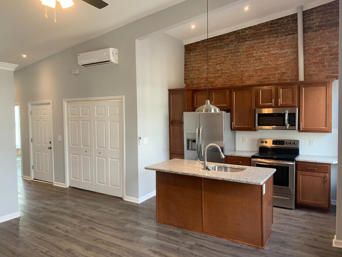 Foto principal - 295 Lark St