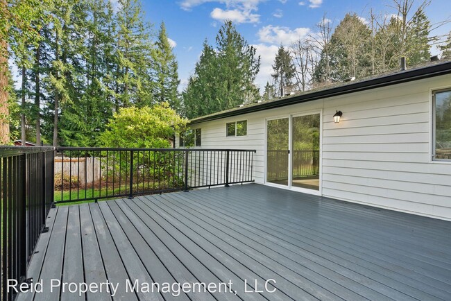 Building Photo - 3 br, 1 bath House - 3948 NE Seldom Seen Ln