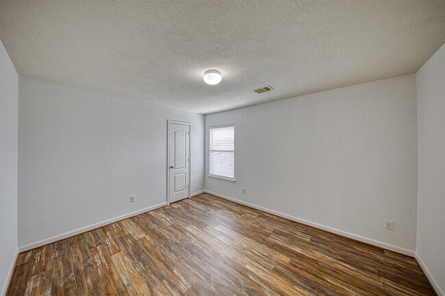 Building Photo - 18415 Tupper Bend Ln