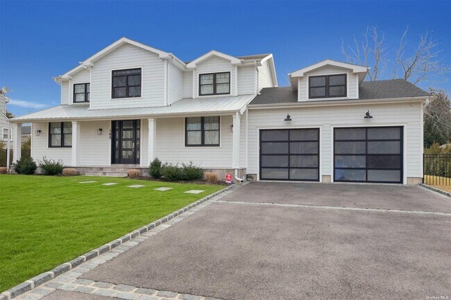 Foto del edificio - 165 Marine Pl