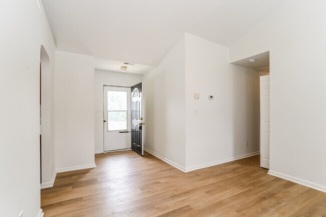 Building Photo - 4415 Biesterfield Dr