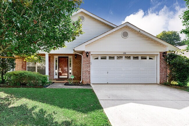 Building Photo - 108 Tallmadge Ct SW