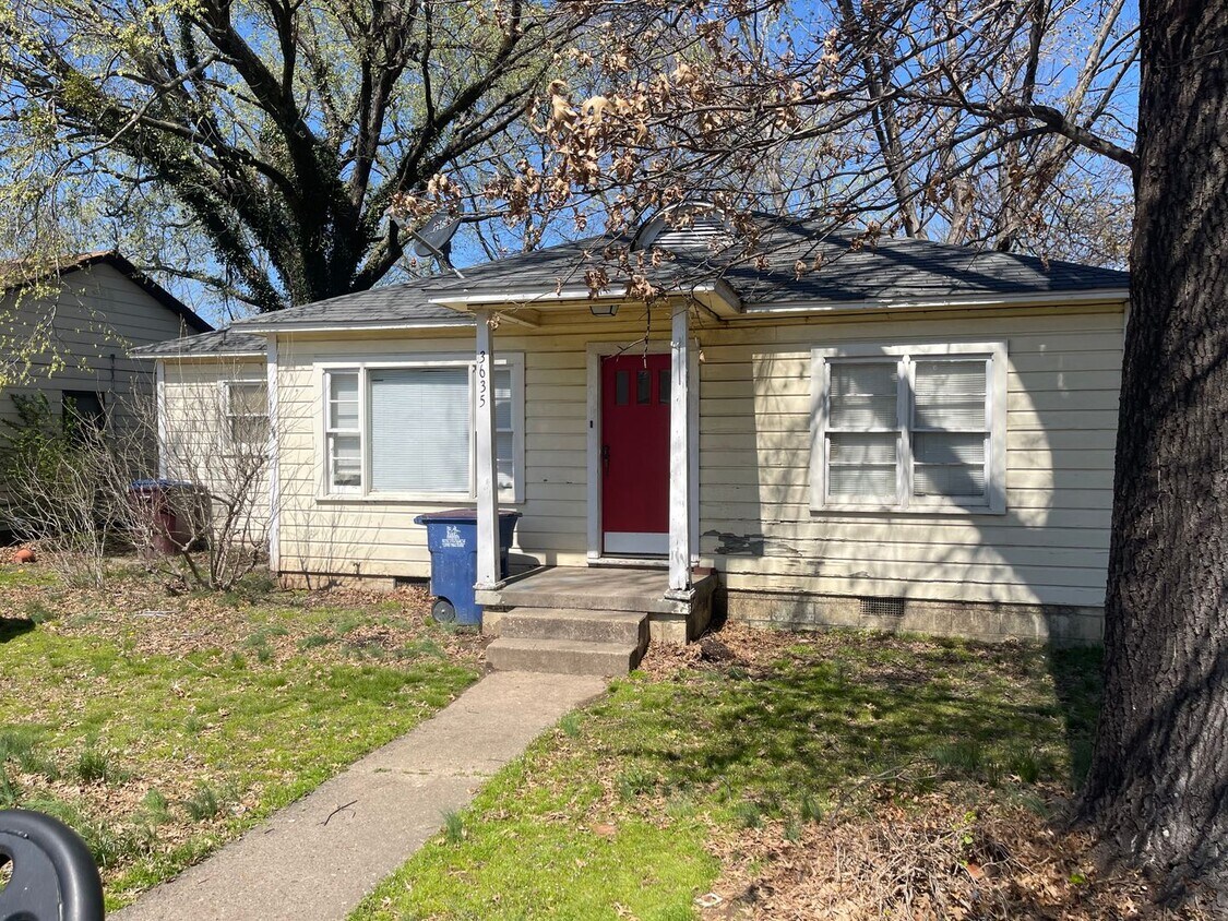Foto principal - 3635 Presley Ave