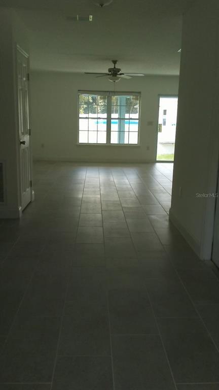 Foto del edificio - 106 Sparrow Ct