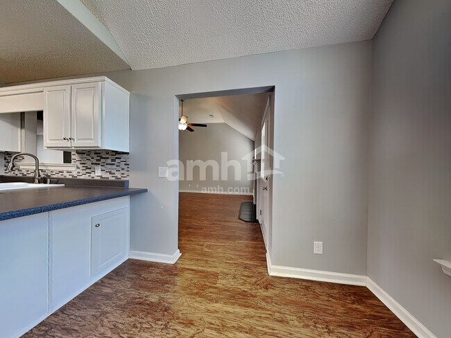 Building Photo - 428 Plantation Pl