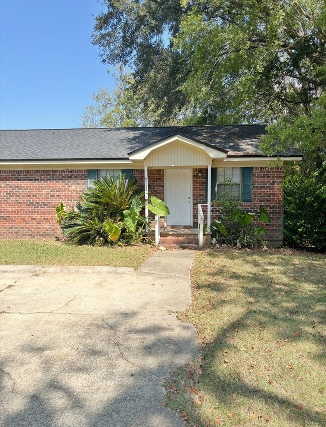 Building Photo - 1320 Fuller Rd