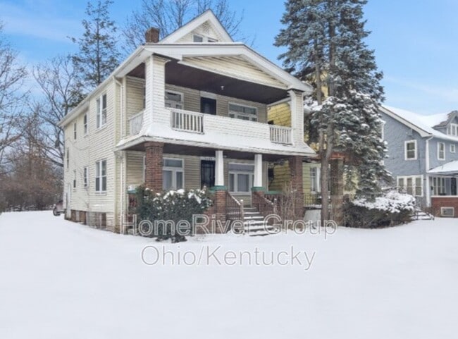 Building Photo - 3046 E 130th St