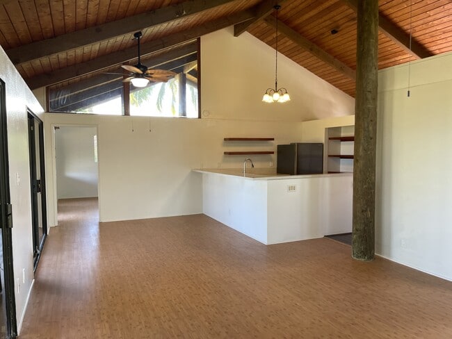 Building Photo - 825 Kumulani Dr