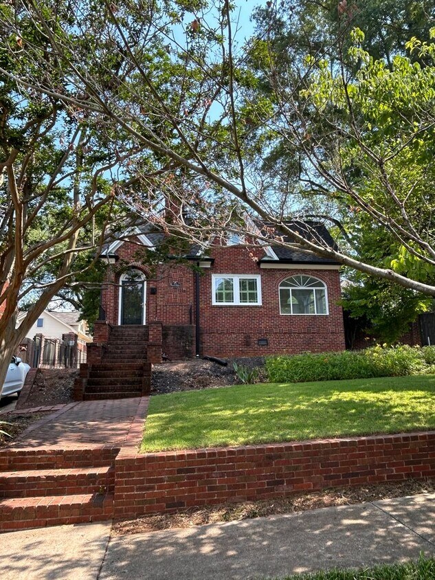 Foto principal - Greenville, 4BD/2BA, 2800SF