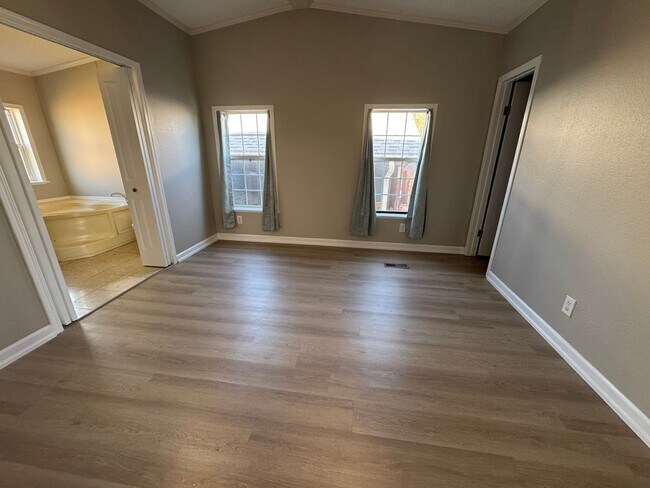 Foto del edificio - 1406 Winona Ct