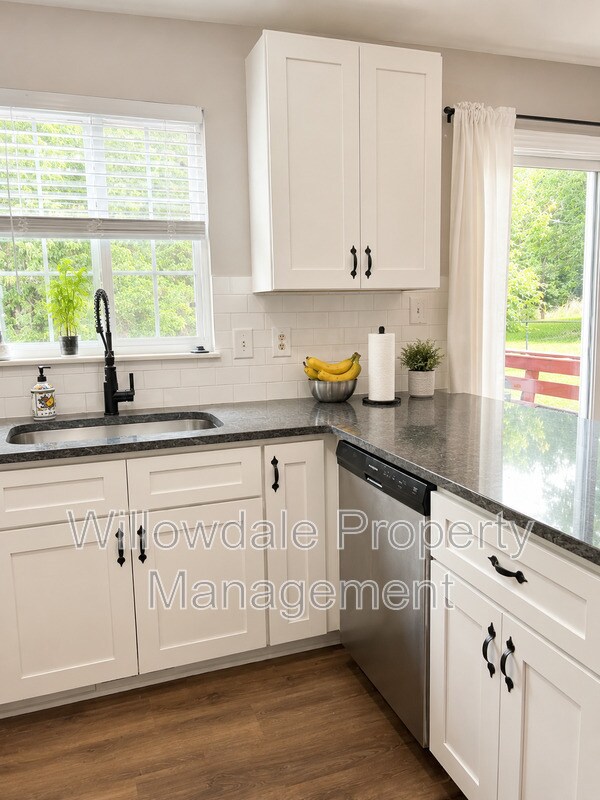 Foto del edificio - 2140 Mariner Cir