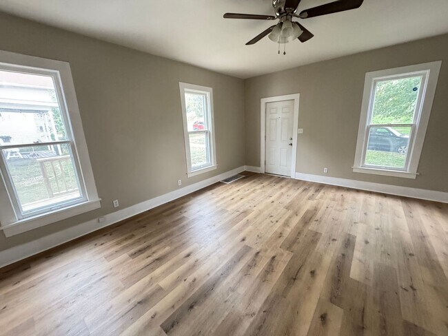 Foto del edificio - 1 bedroom 1 bath home in Rock Island
