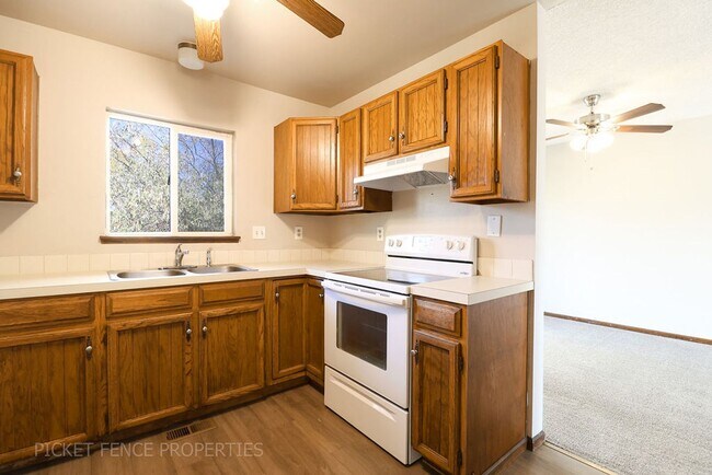 Foto del edificio - Beautiful 2 Story Home in Loveland