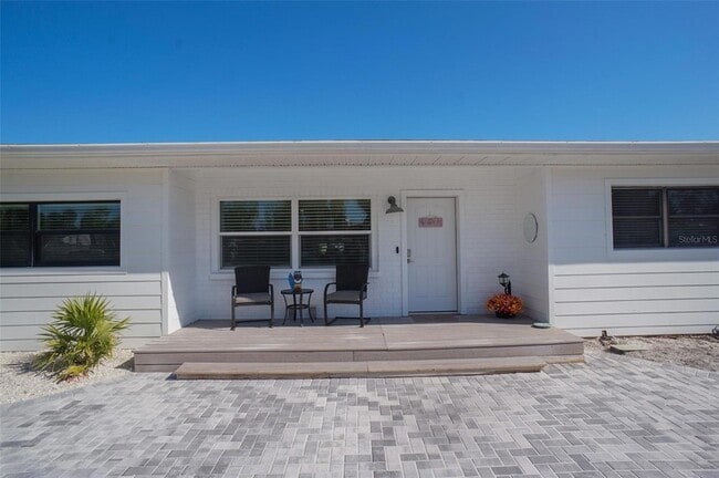 Building Photo - 929 Lantana Ave