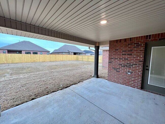 Foto del edificio - Single-Family Home- Well-Sought after Coop...