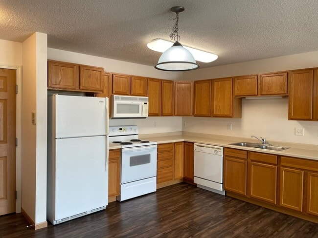 Building Photo - 4431 Calico Dr S