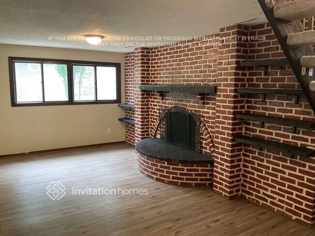 Foto del edificio - 2708 83rd Ln N