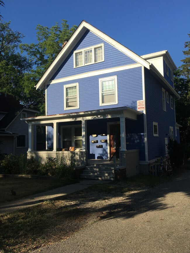 Building Photo - 1104 Packard St