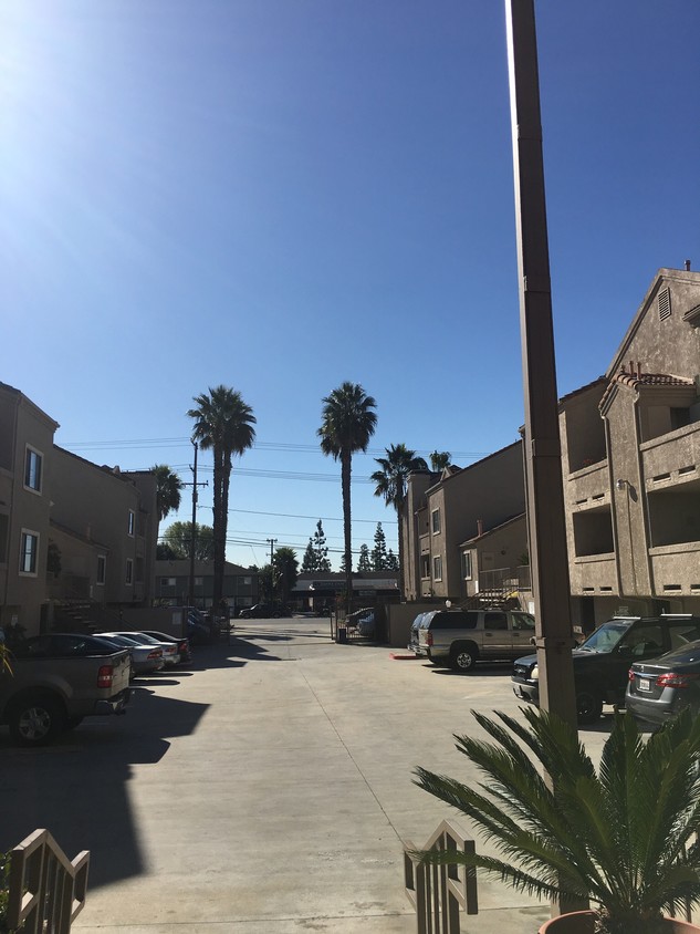 Building Photo - 2771 W Ball Rd