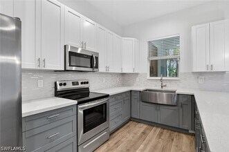 Building Photo - 2745 22nd Ave NE
