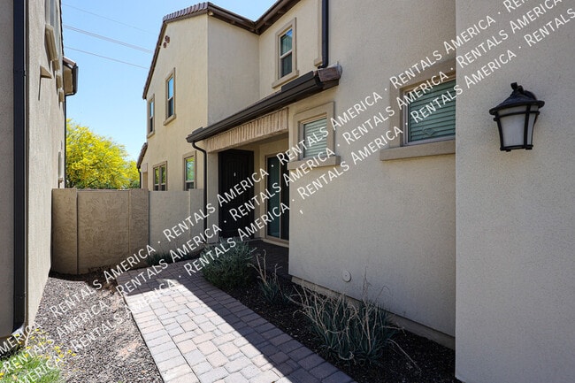 Building Photo - 1929 S Follett Way