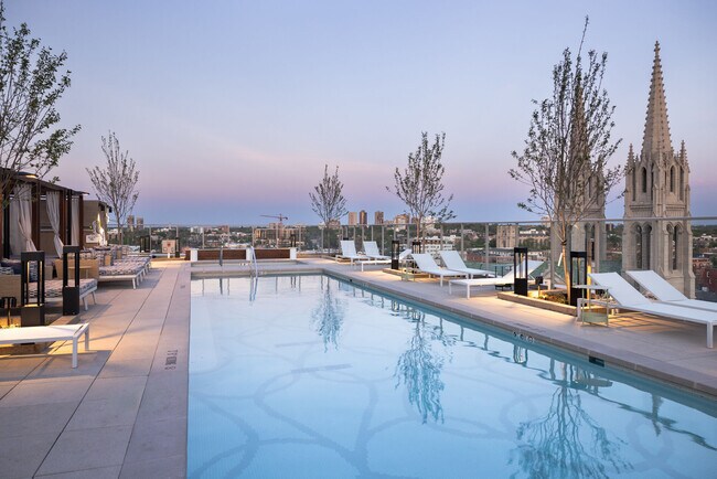 Foto del edificio - NOVEL Uptown by Crescent Communities