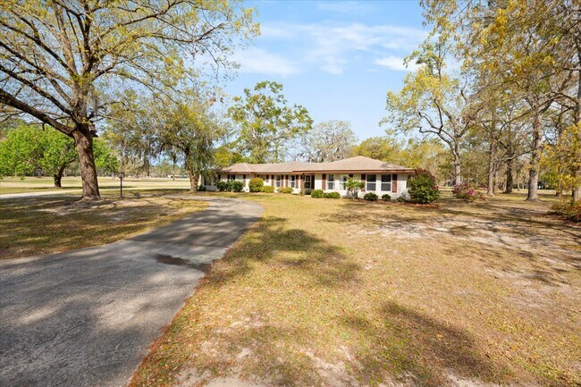 Foto del edificio - 248 S Topi Trl